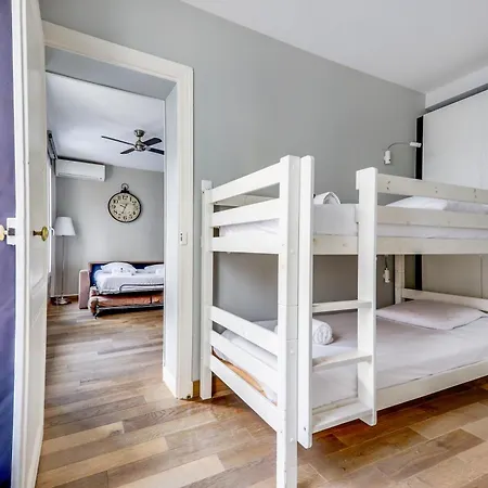 Ac & 10min From Marais & Fully Equipped *