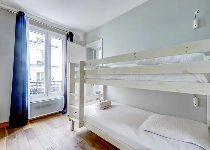 Ac & 10min From Marais & Fully Equipped