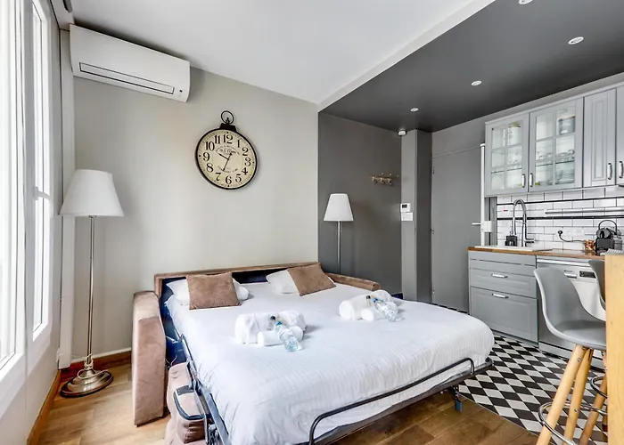 Ac & 10min From Marais & Fully Equipped *